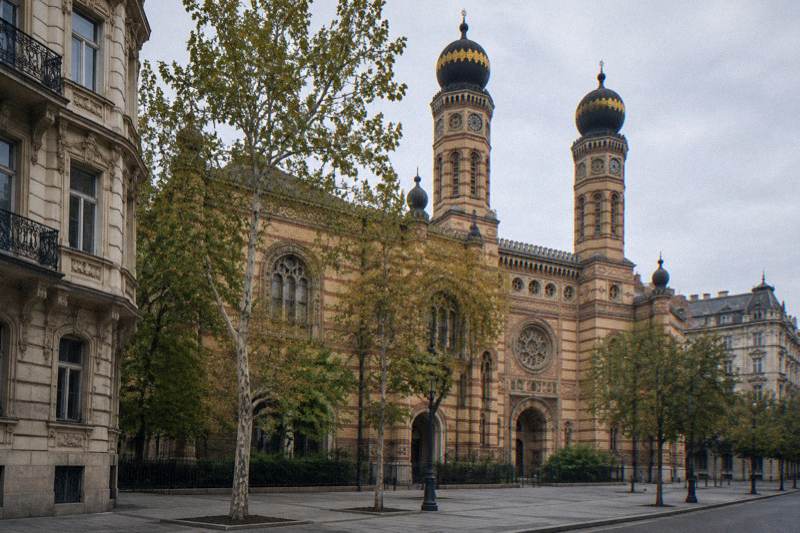 Free Tour of the Jewish Quarter and World War II