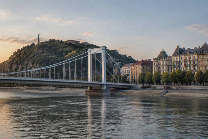 From Pest to Buda your Essential tour with a local guide